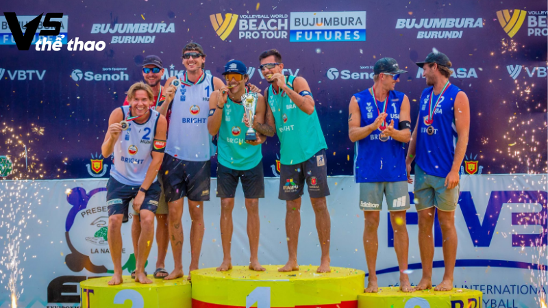 Huy chương bạc đầu tiên của các đội Hungary và Đức