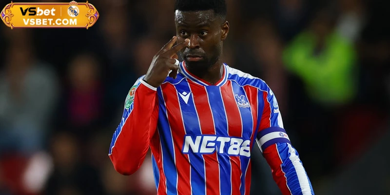 Phẩm chất lãnh đạo giúp Guehi hòa nhập nhanh tại Anfield