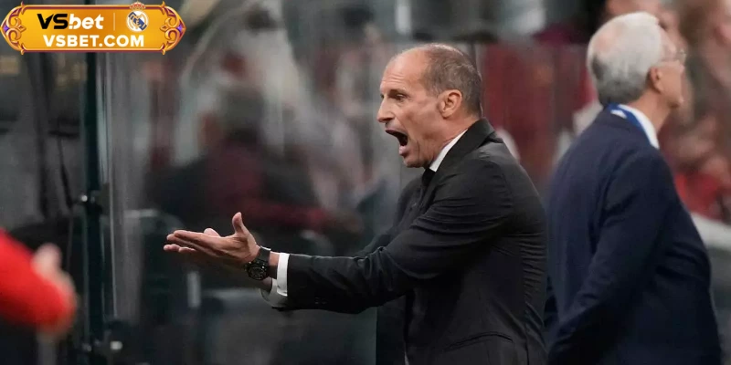 Allegri quay lưng không dám nhìn cú sút penalty